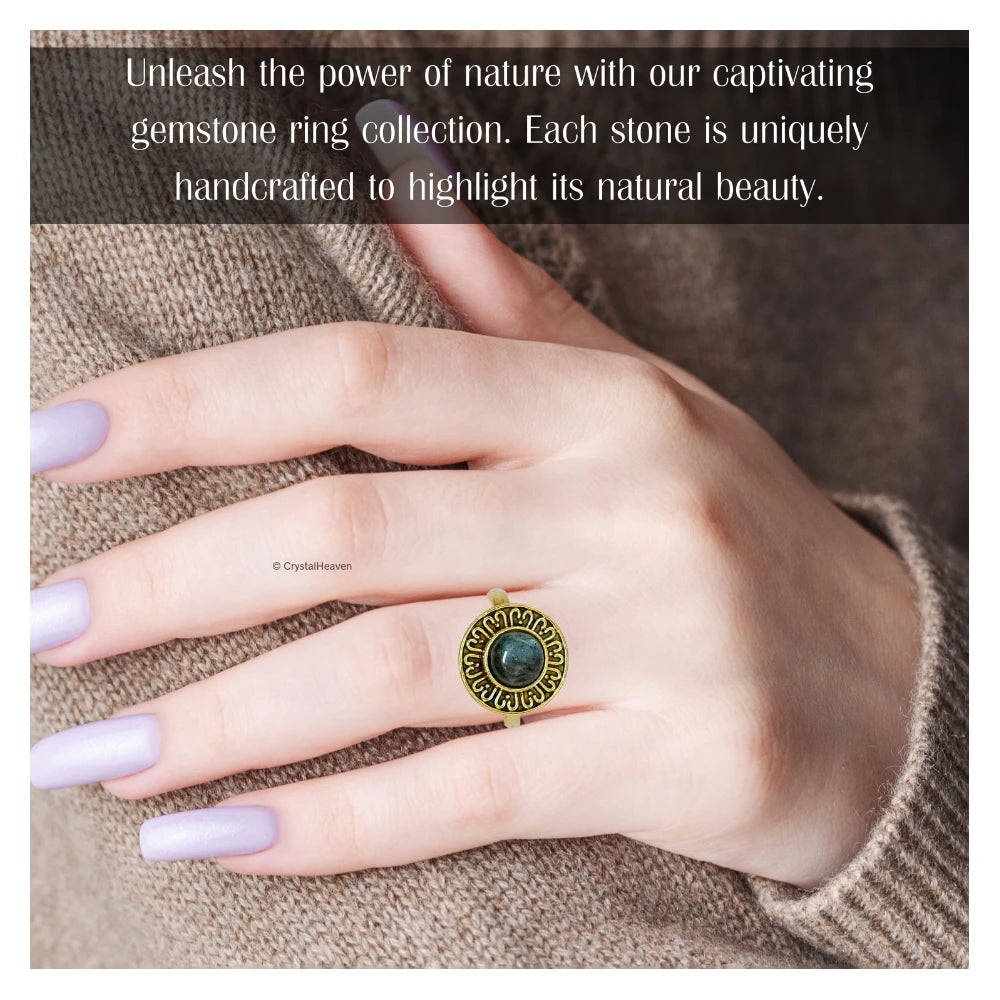 Labradorite Ring (Gold/Round)
