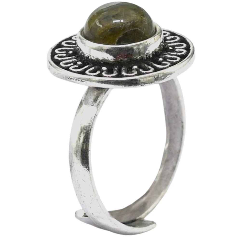 Labradorite Ring (Silver/Round)