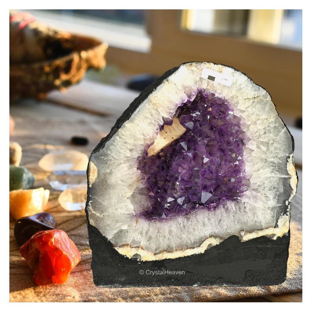 Amethyst Geode (11.34 KG)