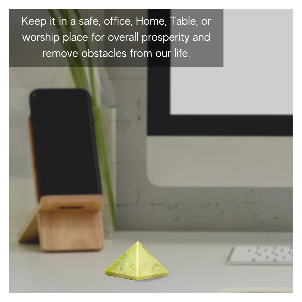 Serpentine Pyramid (1 Inch)