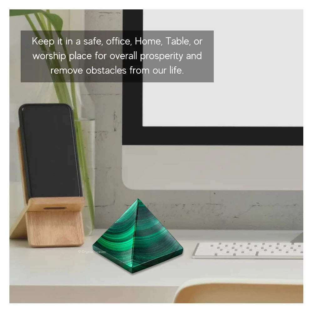 Malachite Pyramid (1.5 Inch)